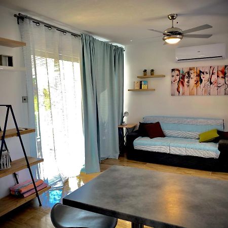Coral Bay Modern Renovated Apartment By The Sea Paphos 外观 照片