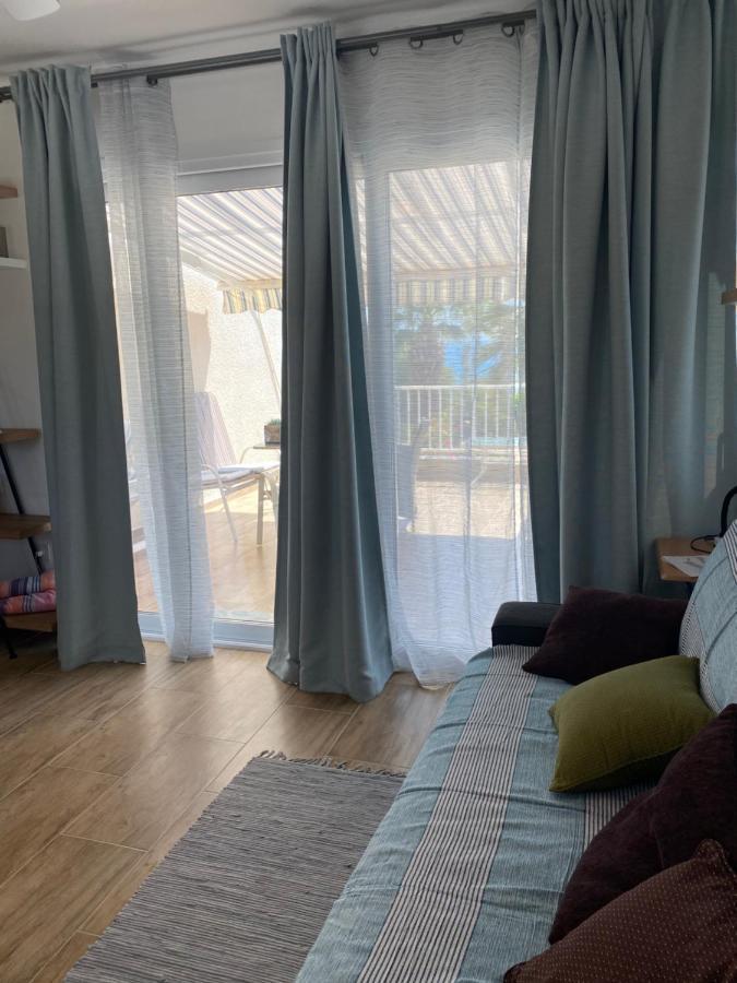 Coral Bay Modern Renovated Apartment By The Sea Paphos 外观 照片