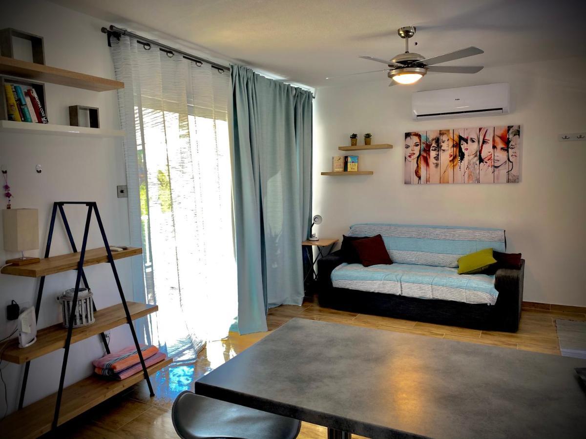 Coral Bay Modern Renovated Apartment By The Sea Paphos 外观 照片