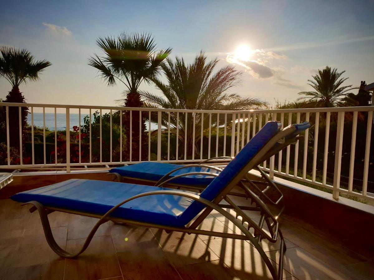 Coral Bay Modern Renovated Apartment By The Sea Paphos 外观 照片
