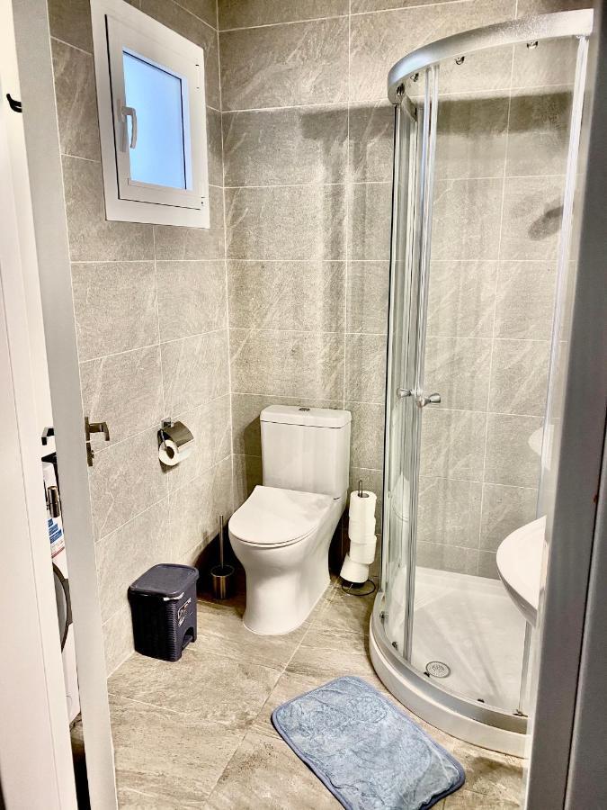 Coral Bay Modern Renovated Apartment By The Sea Paphos 外观 照片