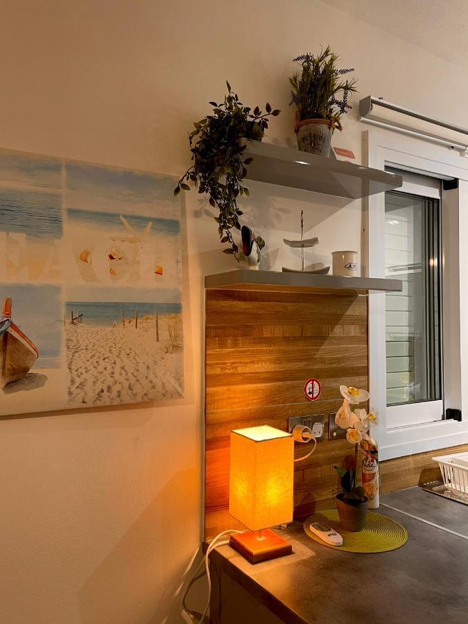 Coral Bay Modern Renovated Apartment By The Sea Paphos 外观 照片